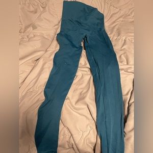 blue workout leggings!